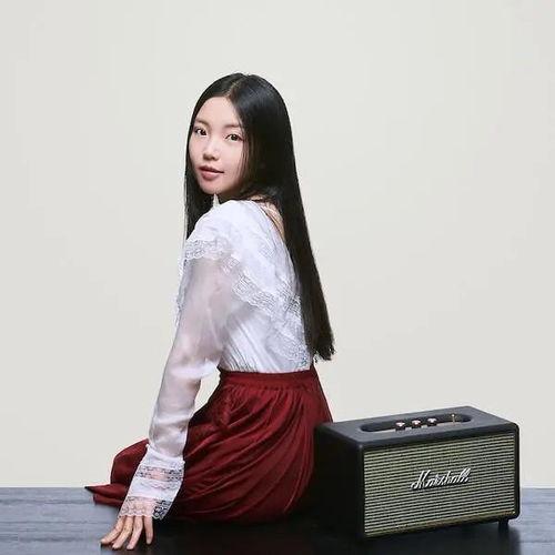 女网红唐小,从网络红人到时尚偶像的蜕变之路