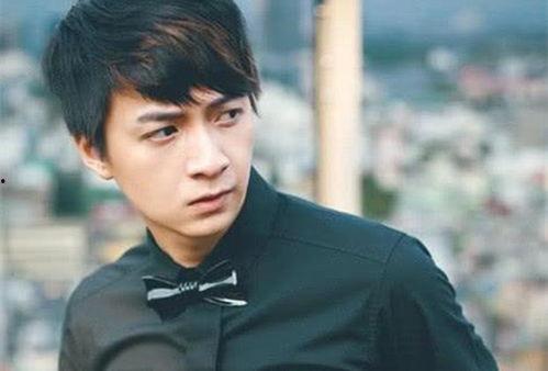 明星罕见亲子照片男,明星儿子曝光，温馨画面感动网友