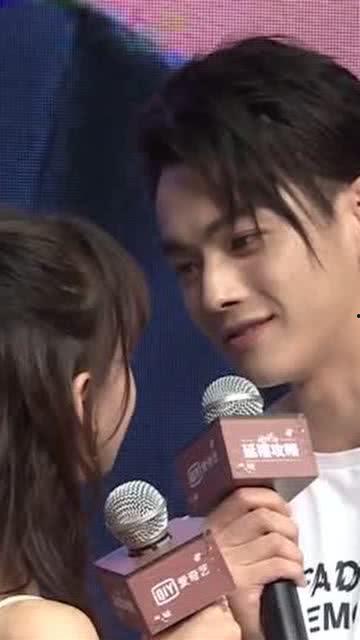 甜蜜的选择明星,明星们的甜蜜爱情故事