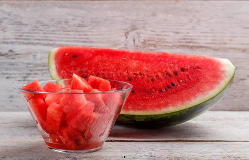 吃瓜会不会尿血,揭秘日常饮食中的健康隐患